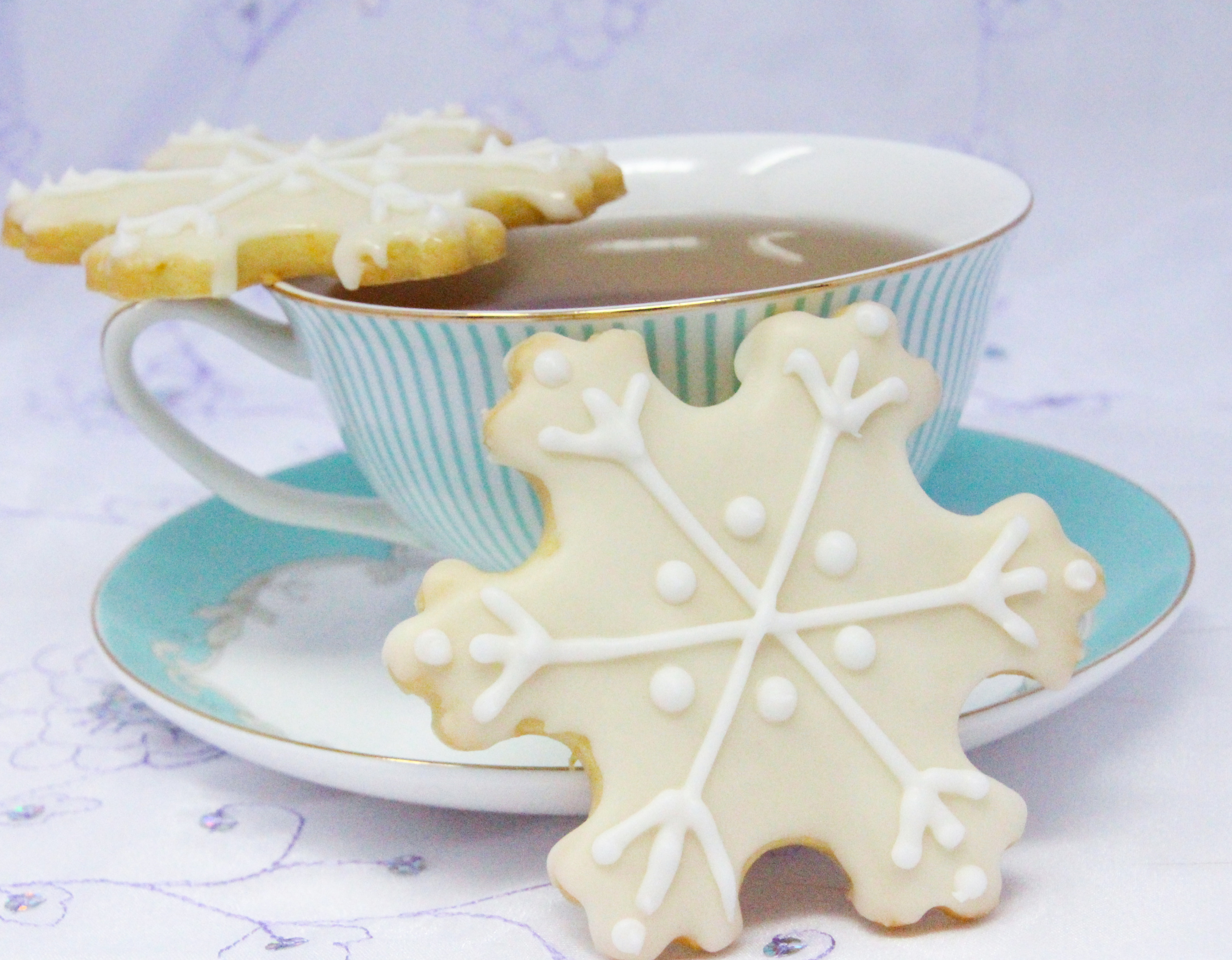 Citrus Sugar Cookies incorporates the enticing flavors of orange, lemon, and vanilla, all in one buttery cookie! Recipe created by Cinnamon & Sugar for Catherine Bruns, and featured in cozy mystery DEATH WHISK. 