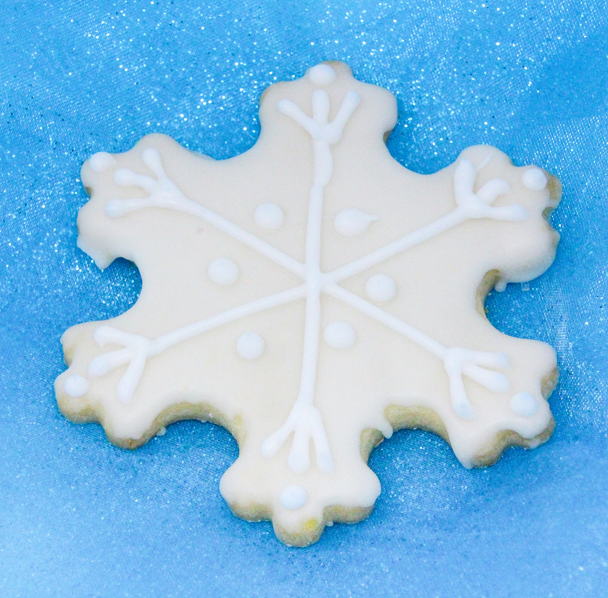 Citrus Sugar Cookies incorporates the enticing flavors of orange, lemon, and vanilla, all in one buttery cookie! Recipe created by Cinnamon & Sugar for Catherine Bruns, and featured in cozy mystery DEATH WHISK. 