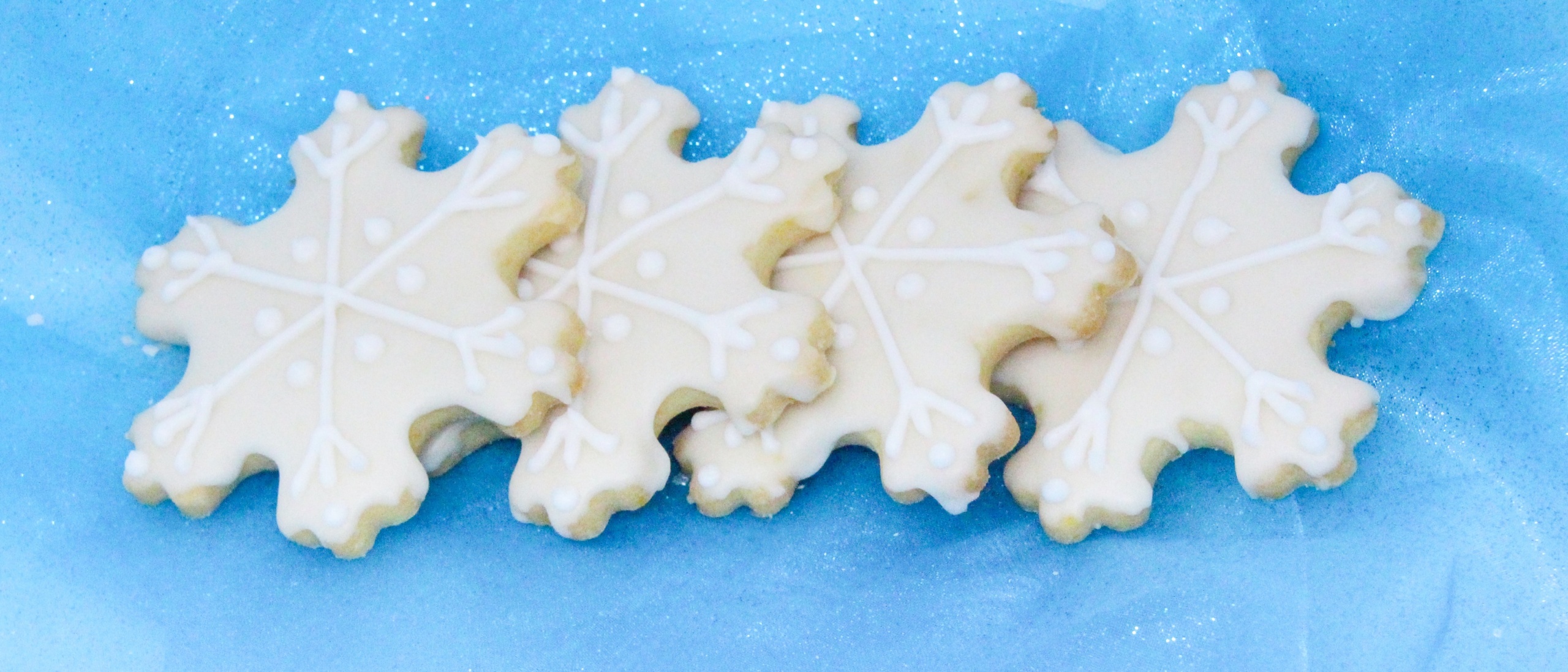 Citrus Sugar Cookies incorporates the enticing flavors of orange, lemon, and vanilla, all in one buttery cookie! Recipe created by Cinnamon & Sugar for Catherine Bruns, and featured in cozy mystery DEATH WHISK. 